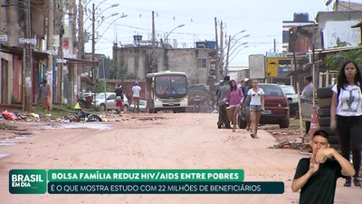 Brasil em Dia – 29/03/24 –  Bolsa Família ajudou a reduzir mortalidade por Aids de quem vive na extrema pobreza