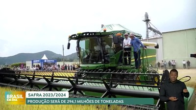 Brasil em Dia - 12/04/24 - Safra de grãos 2023/2024: Conab estima produção de 294,1 mi de toneladas