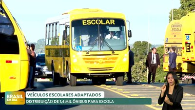 Brasil em Dia – 06/11/24 – Mais de 1,4 mil ônibus escolares adaptados serão distribuídos aos municípios