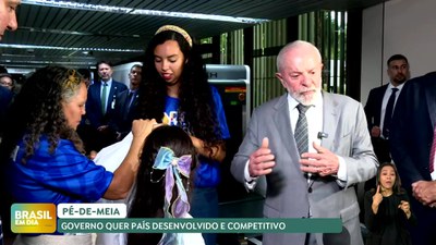 Brasil em Dia - 27/2/2025 - Presidente Lula acompanha estudante durante saque do Pé-de-Meia