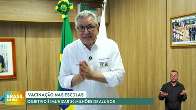 Brasil em Dia - 23/4/2025 - Saúde na Escola: alunos da rede pública recebem vacinas e atualizam caderneta de saúde