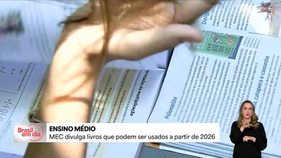 Ministério divulga livros que podem ser usados a partir de 2026