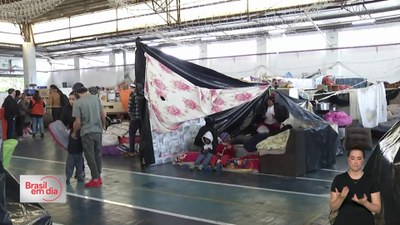 Chuvas no RS: governo usa fundo para antecipar pagamentos de benefícios a moradores