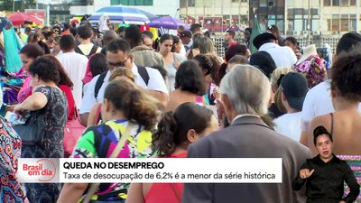 Desemprego registra o menor patamar da história e recua para 6,2%