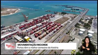 Portos brasileiros têm maior movimentação semestral da história