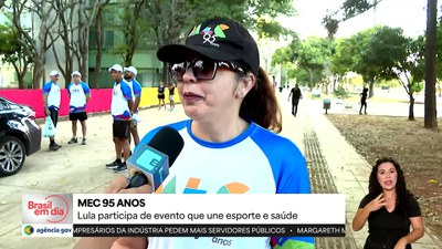 Lula participa de corrida e caminhada que marcam 95 anos do Ministério da Educação