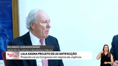 Lula assina projeto de lei antifacção