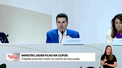 Cidades precisam estar no centro da discussão da COP 30, diz ministro
