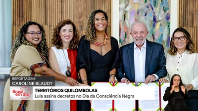 Lula assina 28 decretos de desapropriação em prol de quilombolas em 14 estados