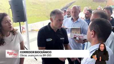 Ministro dos Transportes acompanha andamento de obras na BR-285, que consolida Corredor Bioceânico do Sul