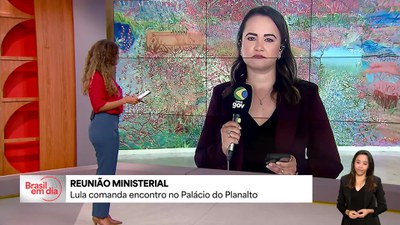 Lula se reúne com ministros no Palácio do Planalto