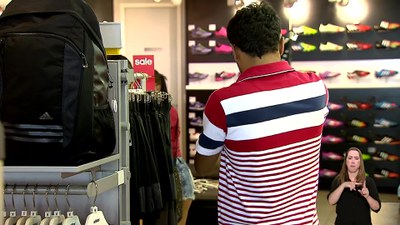 Vendas do comércio crescem e atingem novo recorde em fevereiro, mostra IBGE