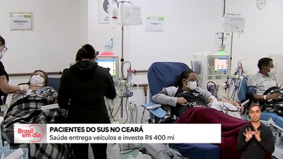 Saúde entrega primeiros veículos para transporte intermunicipal de pacientes e anuncia mais de R$ 400 milhões para o Ceará