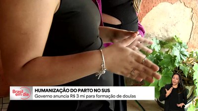 Governo anuncia R$ 3 milhões em investimento para formação de doulas no SUS