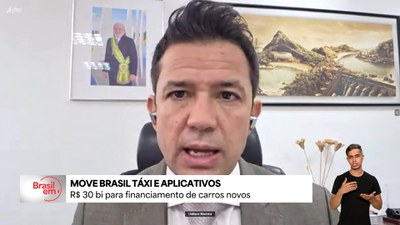 Motoristas de aplicativo e taxistas podem contratar linha de crédito para carros novos