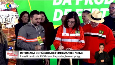 Após reiniciar fábrica, Lula destaca que produção de fertilizantes é fator de soberania
