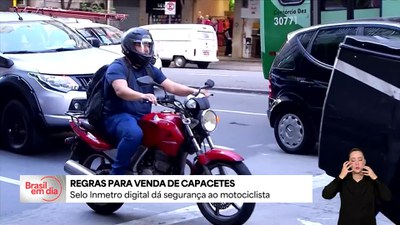 Capacetes para motos só podem ser comercializados com selo digital do Inmetro