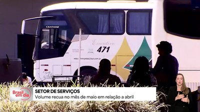Setor de serviços recua em maio em relação a abril