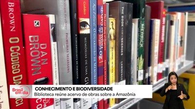 Biblioteca reúne 28 mil obras científicas sobre a Amazônia