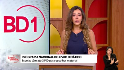 Programa Nacional do Livro Didático: escolas têm até 31 de outubro para escolher material