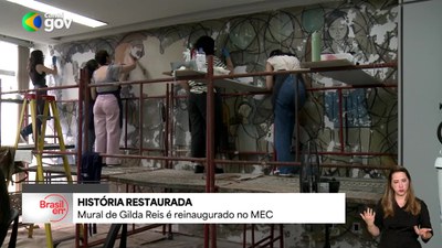 Painel de Gilda Reis é restaurado e volta a brilhar na sede do MEC