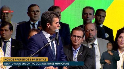 Governador do Pará, Helder Barbalho, no encontro de prefeitos em Brasília