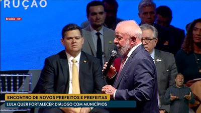 Lula na abertura de encontro com prefeitos: não há Estado rico com cidades pobres